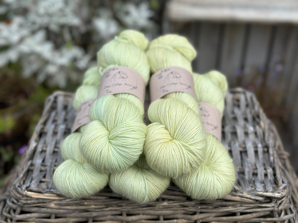 Pendle 4ply: Projects and Patterns using this buttery soft merino yarn