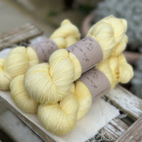 Pendle 4ply in Daffodil (dyelot 100225) - 100% superwash merino