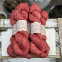 Titus 4ply in Red Kite (Dyelot 070225)