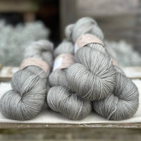 Pendle 4ply in Steel (dyelot 100225) - 100% superwash merino