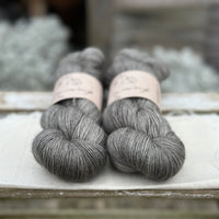 Pendle 4ply in Ash (dyelot 100225) - 100% superwash merino