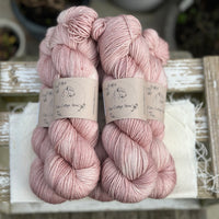 Pendle 4ply in Rambling Rose (dyelot 100225) - 100% superwash merino