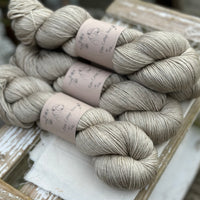 Titus 4ply in Hedgerow (Dyelot 070225)