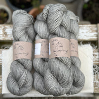 Pendle 4ply in Steel (dyelot 100225) - 100% superwash merino