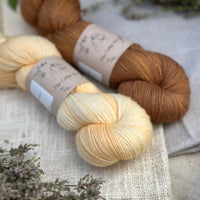 Hayton 4ply skein pair - Dahlia and Twig