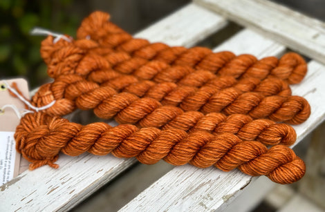 Brimham DK 20g Mini Skein in Rust (Dyelot 190924)